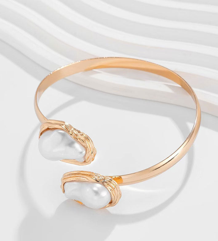 Baroque Pearl Bracelet